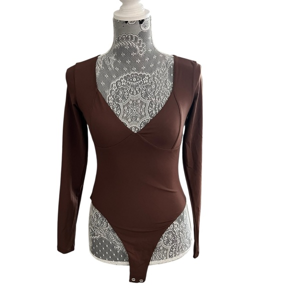 NWT Qinsen Brown V-Neck Brown Bodysuit Size Small - Picture 1 of 5